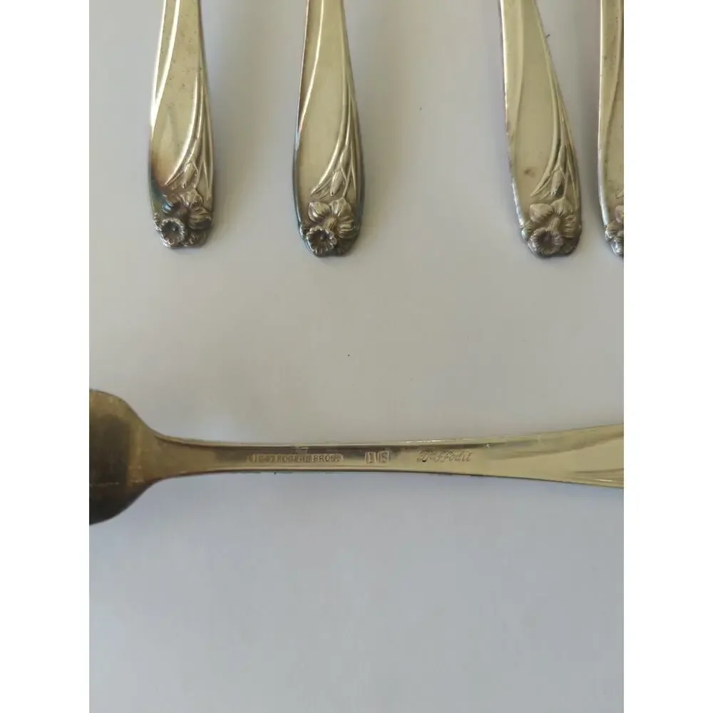 6 International Silverplate 1847‎ Rogers Bros DAFFODIL 7 3/4